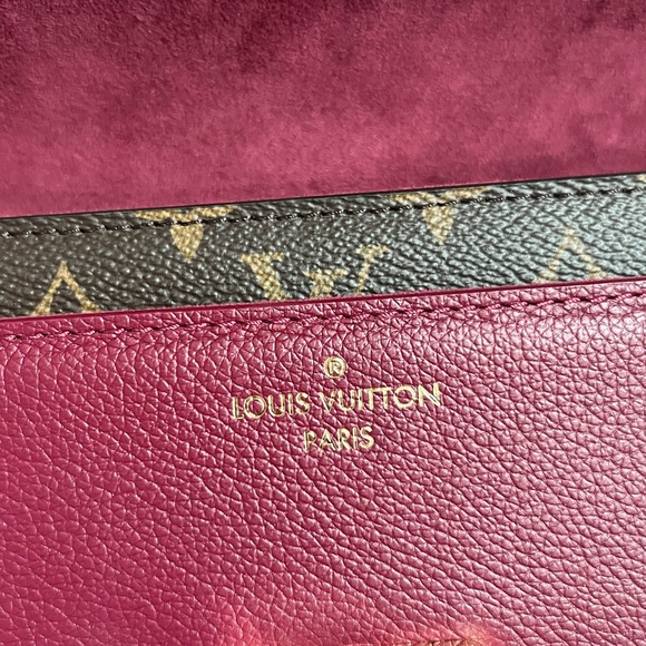 Louis Vuitton Victoire Chain Shoulder Bag Monogram Canvas Brown Raisin - Picture 13 of 16